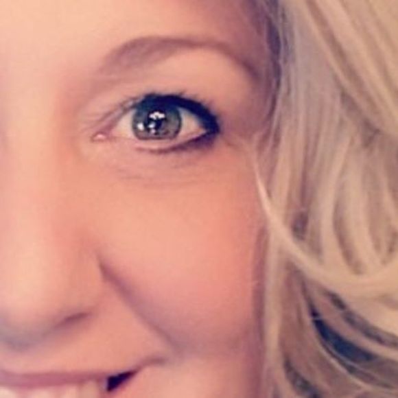 Meet your Posher, Lorrie - Picture 1 of 1